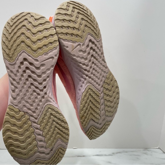 Nike Odyssey react shoe - Picture 7 of 8